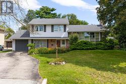 227 SANDWELL DRIVE  Oakville, ON L6L 4P3