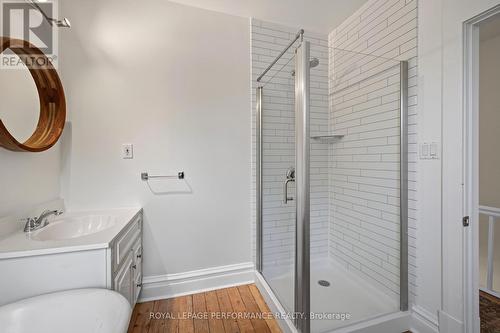 72 Springfield Road, Ottawa, ON - Indoor Photo Showing Bathroom