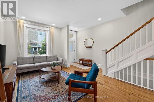 72 Springfield Road, Ottawa, ON - Indoor Photo Showing Living Room