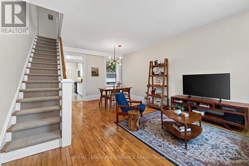 72 Springfield Road, Ottawa, ON - Indoor Photo Showing Living Room