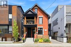121 CARRUTHERS AVENUE  Ottawa, ON K1Y 1N4