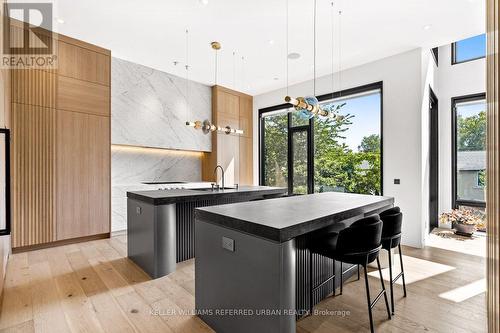 27 Berkinshaw Crescent, Toronto, ON - Indoor Photo Showing Kitchen