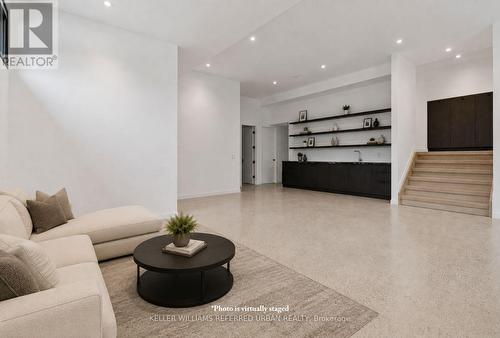 27 Berkinshaw Crescent, Toronto, ON - Indoor