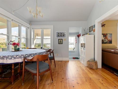33 Cuisack Street, Dartmouth, NS - Indoor Photo Showing Dining Room