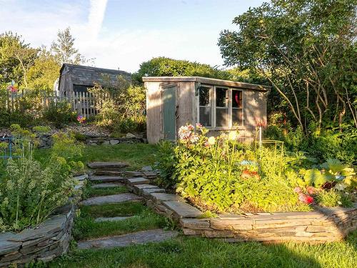 33 Cuisack Street, Dartmouth, NS - Outdoor