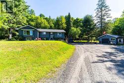 521 OLD MUSKOKA ROAD  Huntsville (Stephenson), ON P1H 0G8