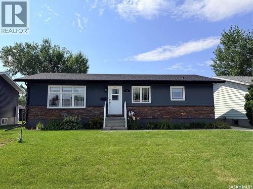 481 Willow Bay, Estevan, SK - Outdoor