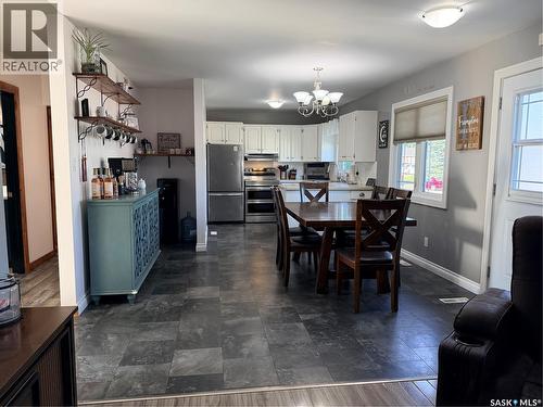 481 Willow Bay, Estevan, SK - Indoor Photo Showing Dining Room