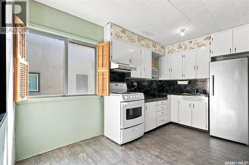 125 111Th Street W, Saskatoon, SK - Indoor Photo Showing Kitchen