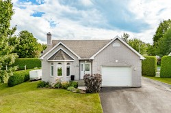 453 Rue des Cerisiers  Coaticook, QC J1A 3E2
