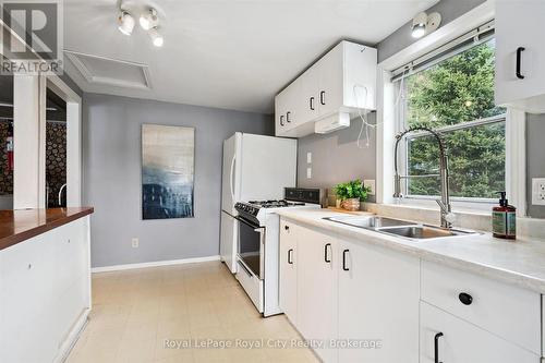335 Third Street, Centre Wellington (Belwood), ON - Indoor Photo Showing Kitchen With Double Sink