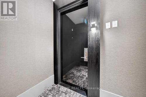 2002 - 2007 James Street, Burlington, ON - Indoor Photo Showing Other Room