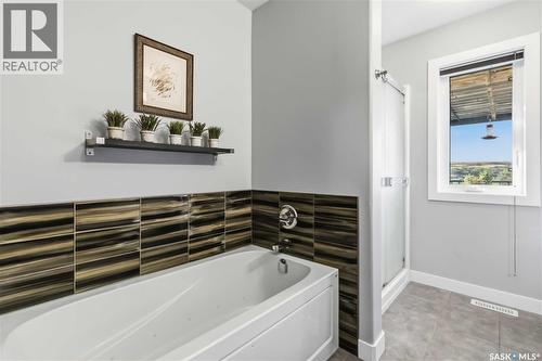 338 Laurier Crescent, North Saskatchewan River, SK - Indoor Photo Showing Bathroom