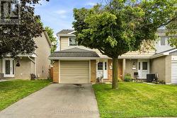 82 ST. ANDREWS DRIVE  Hamilton, ON L8K 6H4