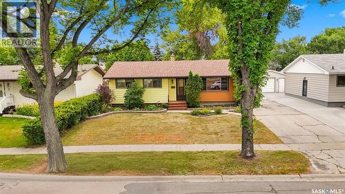 219 Cambridge Avenue, Regina, SK - Outdoor With Facade
