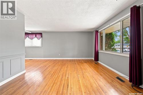219 Cambridge Avenue, Regina, SK - Indoor Photo Showing Other Room