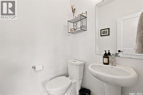 3089 Brighton Common, Saskatoon, SK - Indoor Photo Showing Bathroom