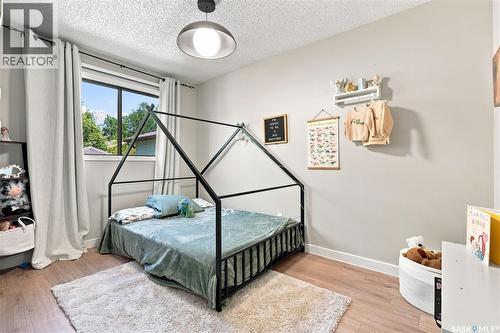 94 Dale Crescent, Regina, SK - Indoor Photo Showing Bedroom