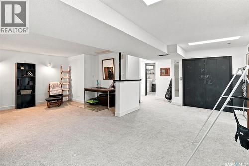 94 Dale Crescent, Regina, SK - Indoor Photo Showing Other Room