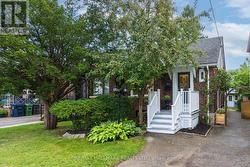 501 SAMMON AVENUE Toronto, ON M4J 2B3