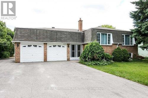 1022 JANETTE STREET  Newmarket, ON L3Y 3C5