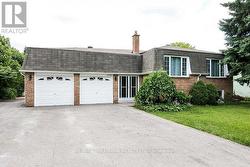 1022 JANETTE STREET  Newmarket, ON L3Y 3C5