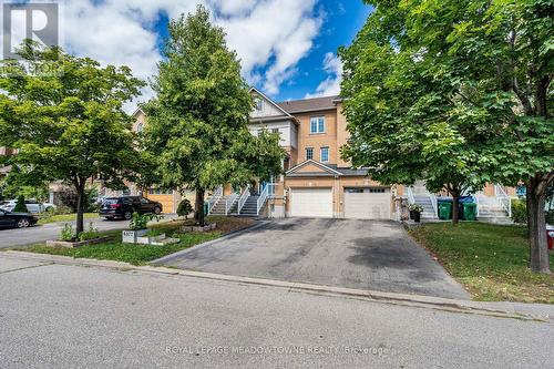 6577 Jazzy Mews, Mississauga, ON - Outdoor