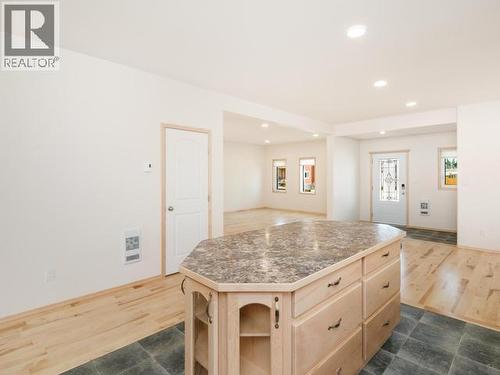 20 Quick Street, Whitehorse, YT - Indoor