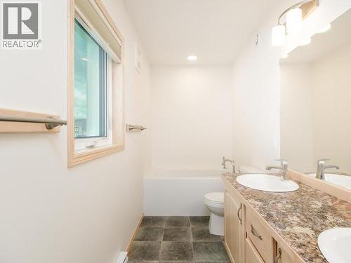 20 Quick Street, Whitehorse, YT - Indoor Photo Showing Bathroom
