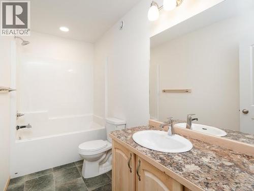20 Quick Street, Whitehorse, YT - Indoor Photo Showing Bathroom
