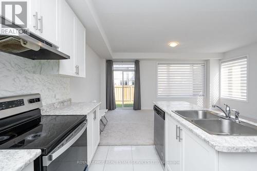 72 - 166 Deerpath Drive, Guelph, ON - Indoor Photo Showing Kitchen With Double Sink