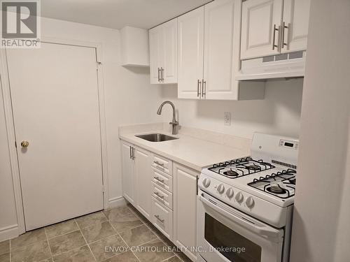 BASEMENT 1 BR - 6 ARROWSTOOK ROAD , Toronto, Ontario M2K 1J9 3