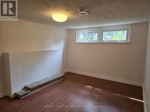 BASEMENT 1 BR - 6 ARROWSTOOK ROAD , Toronto, Ontario M2K 1J9 4