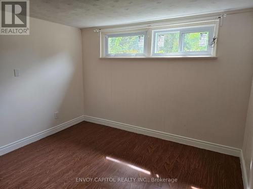 BASEMENT 1 BR - 6 ARROWSTOOK ROAD , Toronto, Ontario M2K 1J9 5