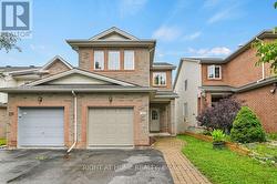 184 CARWOOD CIRCLE  Ottawa, ON K1K 4V4