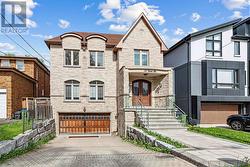 131 ESTELLE AVENUE  Toronto, ON M2N 5H6