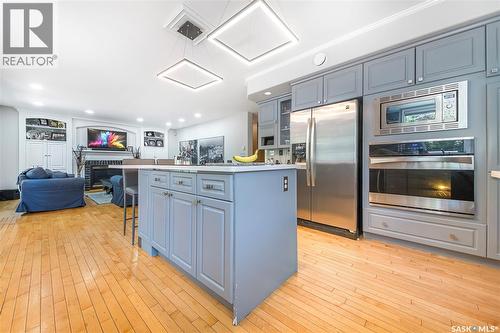114 Mcfarland Place, Saskatoon, SK - Indoor Photo Showing Kitchen With Stainless Steel Kitchen With Upgraded Kitchen