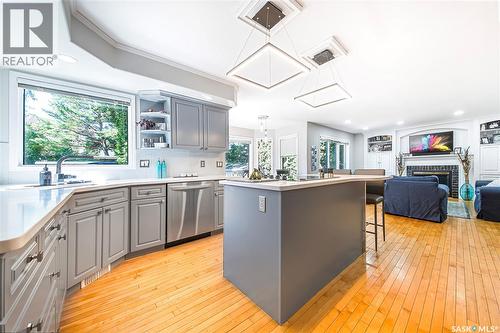 114 Mcfarland Place, Saskatoon, SK - Indoor Photo Showing Kitchen With Upgraded Kitchen