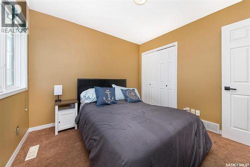 114 Mcfarland Place, Saskatoon, SK - Indoor Photo Showing Bedroom