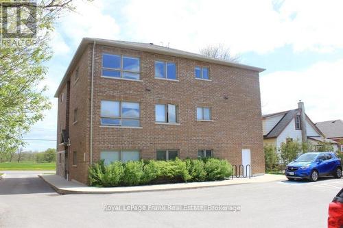 3 - 1418 SIMCOE STREET S , Oshawa (Lakeview), Ontario L1H 4M4 2