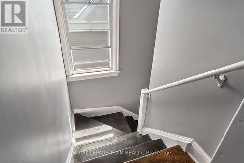 111 Ivy Crescent, Ottawa, ON - Indoor Photo Showing Other Room