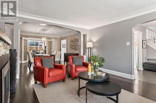 111 Ivy Crescent, Ottawa, ON - Indoor Photo Showing Living Room