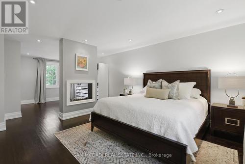 1449 Truscott Drive, Mississauga, ON - Indoor Photo Showing Bedroom