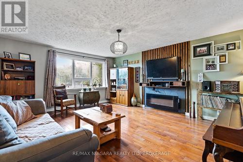 1470 Killaly Street E, Port Colborne (Sherkston), ON - Indoor Photo Showing Living Room With Fireplace