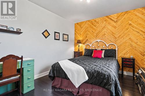 1470 Killaly Street E, Port Colborne (Sherkston), ON - Indoor Photo Showing Bedroom