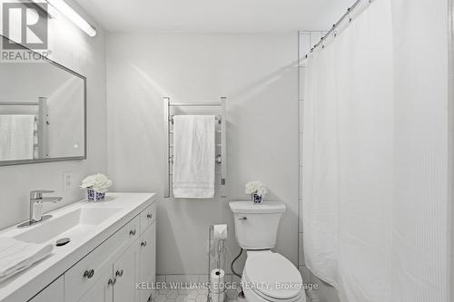 25 Flint Drive, Kitchener, ON - Indoor Photo Showing Bathroom