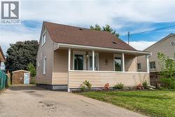 88 IVON Avenue  Hamilton, ON L8H 5S6