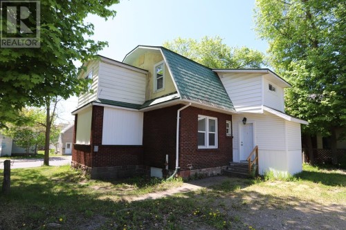 344 Wellington ST , Sault Ste. Marie, Ontario P6A 2L9 5