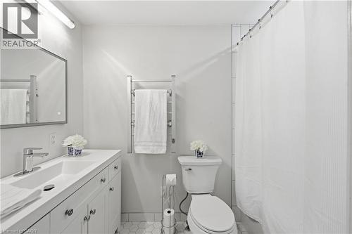 Main bathroom with heated floors and heated towel rack - 25 Flint Drive, Kitchener, ON - Indoor Photo Showing Bathroom