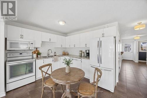 132 Banting Crescent, Essa, ON - Indoor